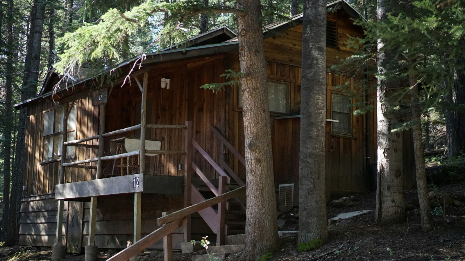 How Small Cabin Solar Systems Deliver Power 24/7 with Solar Inverters